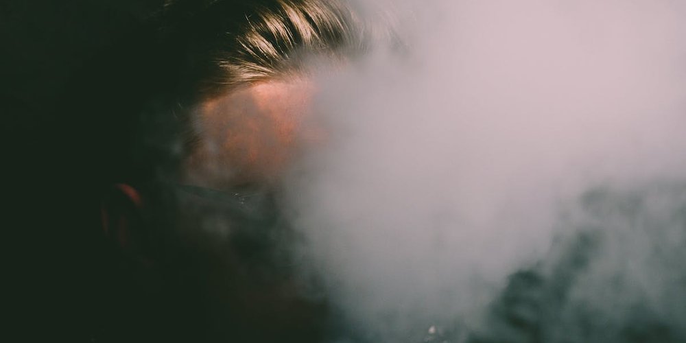 Costs and burdens of medicines regulation for e-cigarettes